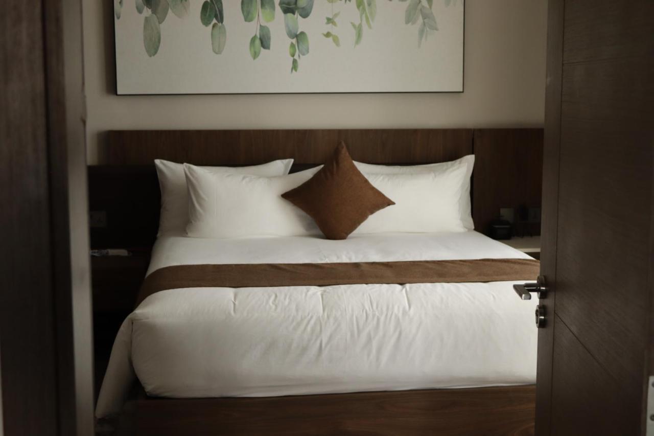 Zara Garden Hotel And Apartments Kampala Bagian luar foto